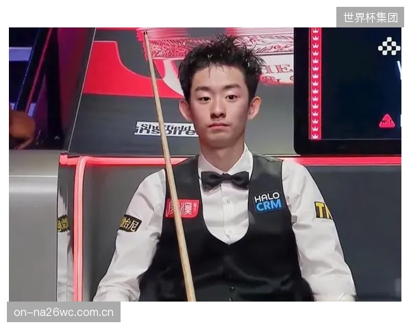 马克·艾伦与吴宜泽的半决赛第14局创造克鲁斯堡单局最长耗时纪录。 马克·艾伦与吴宜泽的半决赛第14局创造克鲁斯堡单局最长耗时纪录。